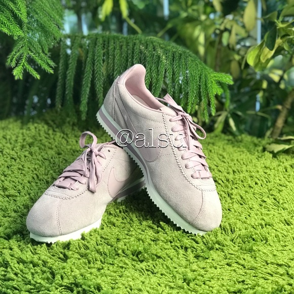 NWT NikeID Cortez PRM Suede Rose Dust WMNS - Picture 4 of 8